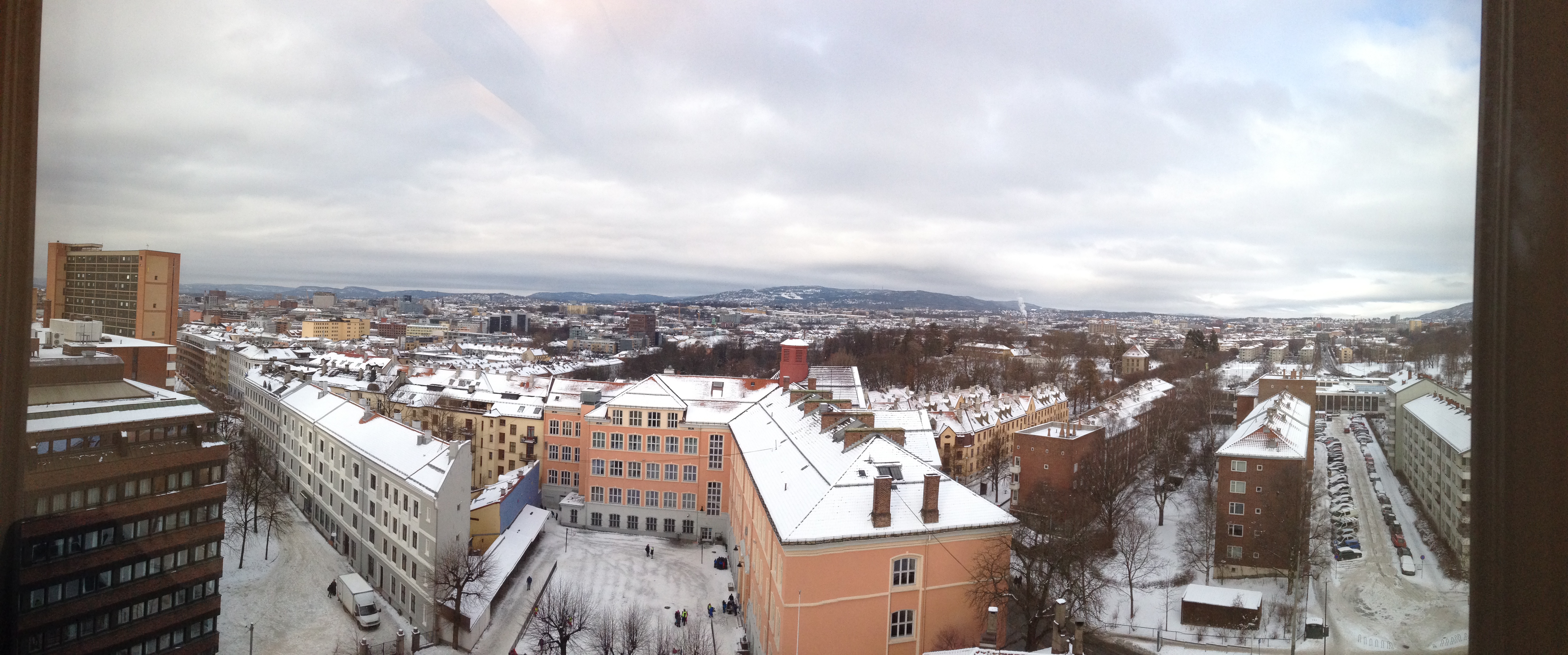 Tøyen Skole, Ringgata, Smedgata 34 Til Venstre I Bildet (Oslo 2013)