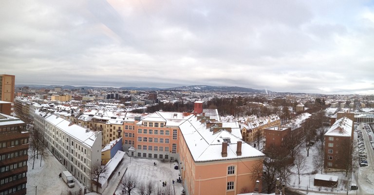 Tøyen Skole, Ringgata, Smedgata 34 Til Venstre I Bildet (Oslo 2013)