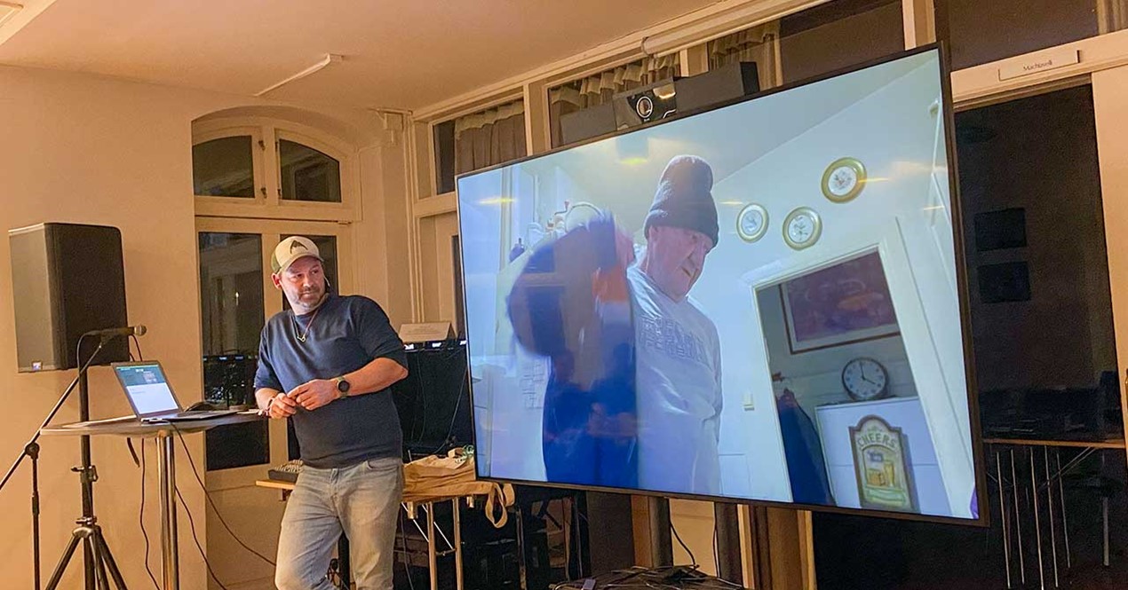 Bilde av Petter «Uteligger» Nyquist som deltok på konferansen og fortalte om sin nye serie, «Petter - der ingen vil bo»